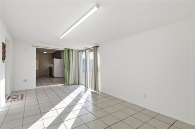 Charming 3-bedroom, 2-bath home offering 1,393 sq ft of on Cerbat Cliffs Golf Course in Arizona - for sale on GolfHomes.com, golf home, golf lot