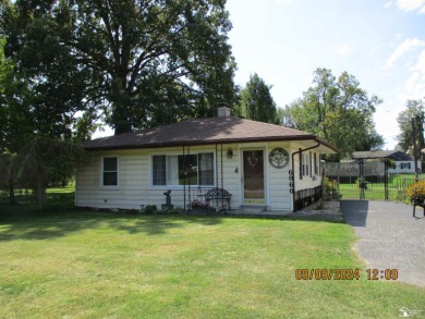 Motivated Seller! Must See!! Charming 2-bedroom, 1-bathroom home on Wesburn Golf Course in Michigan - for sale on GolfHomes.com, golf home, golf lot