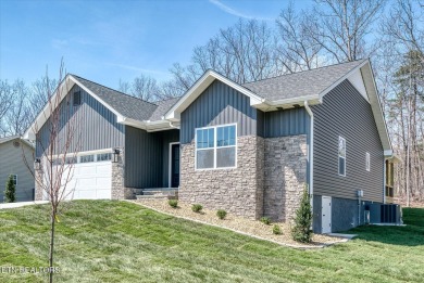 This lovely home is just a short walk to the central, paved on Druid Hills Golf Club in Tennessee - for sale on GolfHomes.com, golf home, golf lot