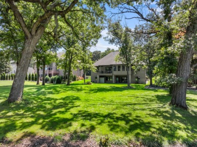 EXTENSIVELY UPGRADED, CUSTOM RANCH on premium lot with on Ruffled Feathers Golf Club in Illinois - for sale on GolfHomes.com, golf home, golf lot