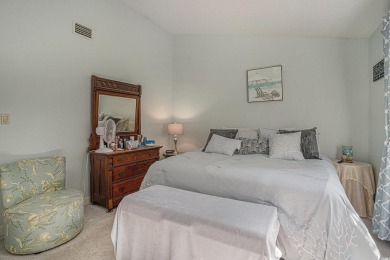 Welcome home to this delightful 2 bed 1 bath cottage located in on Heron Point Golf Club in South Carolina - for sale on GolfHomes.com, golf home, golf lot