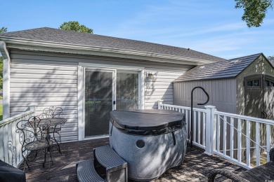 Welcome home to this delightful 2 bed 1 bath cottage located in on Heron Point Golf Club in South Carolina - for sale on GolfHomes.com, golf home, golf lot