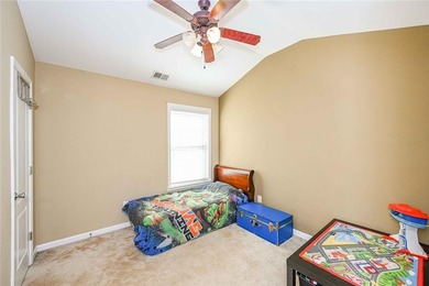 Great opportunity for a large family 5 bedrooms 3 baths. Large on Mirror Lake Golf Club in Georgia - for sale on GolfHomes.com, golf home, golf lot