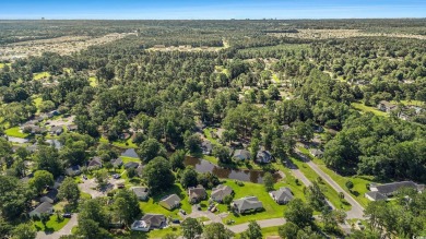 Welcome home to this delightful 2 bed 1 bath cottage located in on Heron Point Golf Club in South Carolina - for sale on GolfHomes.com, golf home, golf lot