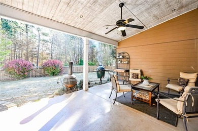 Great opportunity for a large family 5 bedrooms 3 baths. Large on Mirror Lake Golf Club in Georgia - for sale on GolfHomes.com, golf home, golf lot