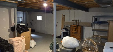 Showings start Friday July 25th, interior pics coming Thursday on Broken Arrow Golf Club in Illinois - for sale on GolfHomes.com, golf home, golf lot
