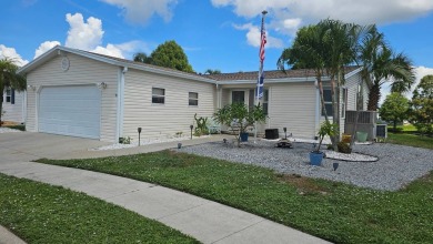 This 2100 SF home is located on a very quiet cul-de-sac in on The Riverside Golf Club in Florida - for sale on GolfHomes.com, golf home, golf lot