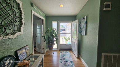 This 2100 SF home is located on a very quiet cul-de-sac in on The Riverside Golf Club in Florida - for sale on GolfHomes.com, golf home, golf lot
