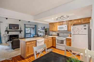 TURN-KEY 3-BEDROOM CONDO IN PINETOP SPORTS VILLAGE! Priced to on Pinetop Lakes Country Club in Arizona - for sale on GolfHomes.com, golf home, golf lot