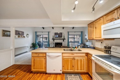 TURN-KEY 3-BEDROOM CONDO IN PINETOP SPORTS VILLAGE! Priced to on Pinetop Lakes Country Club in Arizona - for sale on GolfHomes.com, golf home, golf lot