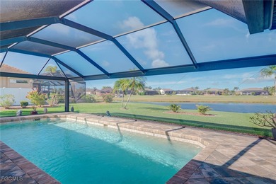 This very well-maintained 3-bedroom, 2-bathroom home is situated on Royal Tee Country Club in Florida - for sale on GolfHomes.com, golf home, golf lot