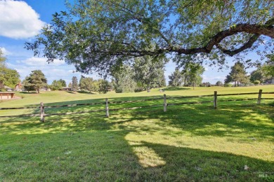 Welcome to Your Dream Townhome in Eagle, Idaho Nestled in the on Eagle Hills Golf Course in Idaho - for sale on GolfHomes.com, golf home, golf lot