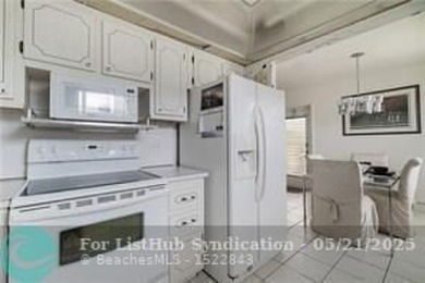 ELEGANT 2/2 APARTMENT AT DESIRABLE KINGS POINT WITH SPECTACULAR on Kings Point Golf - Executive in Florida - for sale on GolfHomes.com, golf home, golf lot