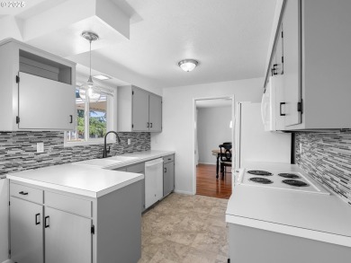 If you're wondering which place to call your own at a 55+ on Senior Estates Golf and Country Club in Oregon - for sale on GolfHomes.com, golf home, golf lot
