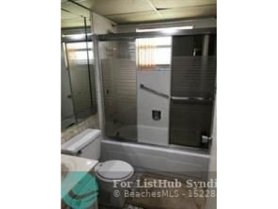 ELEGANT 2/2 APARTMENT AT DESIRABLE KINGS POINT WITH SPECTACULAR on Kings Point Golf - Executive in Florida - for sale on GolfHomes.com, golf home, golf lot