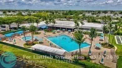 ELEGANT 2/2 APARTMENT AT DESIRABLE KINGS POINT WITH SPECTACULAR on Kings Point Golf - Executive in Florida - for sale on GolfHomes.com, golf home, golf lot