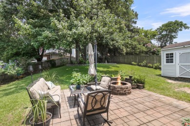 Beautifully Updated Home in Crowfield Plantation - Garden Oasis on Crowfield Golf and Country Club in South Carolina - for sale on GolfHomes.com, golf home, golf lot