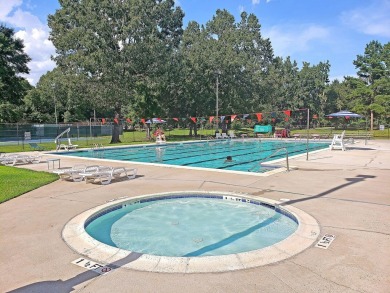 Beautifully Updated Home in Crowfield Plantation - Garden Oasis on Crowfield Golf and Country Club in South Carolina - for sale on GolfHomes.com, golf home, golf lot