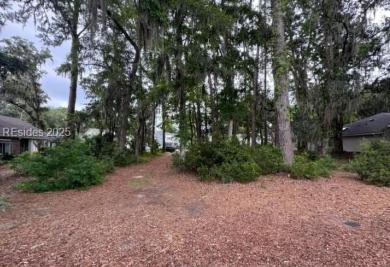 Outstanding buidable lot on desirable Dataw Island. Dataw Island on Dataw Island Club in South Carolina - for sale on GolfHomes.com, golf home, golf lot