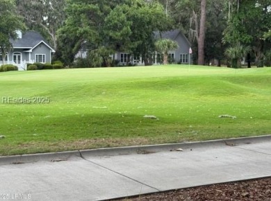 Outstanding buidable lot on desirable Dataw Island. Dataw Island on Dataw Island Club in South Carolina - for sale on GolfHomes.com, golf home, golf lot