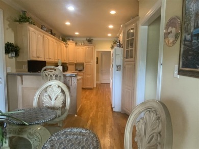 Four bedroom home, with master and 2nd bedroom on main level on CrossWinds Golf Course in Kentucky - for sale on GolfHomes.com, golf home, golf lot