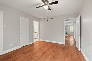 Charming first-floor 1-bedroom, 1.5-bath condo in a gated Far on Prestonwood Country Club - Dallas County in Texas - for sale on GolfHomes.com, golf home, golf lot