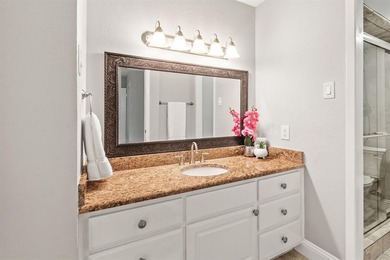 Charming first-floor 1-bedroom, 1.5-bath condo in a gated Far on Prestonwood Country Club - Dallas County in Texas - for sale on GolfHomes.com, golf home, golf lot