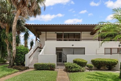 Welcome to your dream retreat in the heart of Bradenton! This on IMG Academies Golf and Country Club in Florida - for sale on GolfHomes.com, golf home, golf lot