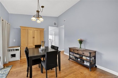 This 3-bedroom, 2-bath, 1-car garage villa in Quail Meadows at on  in Florida - for sale on GolfHomes.com, golf home, golf lot