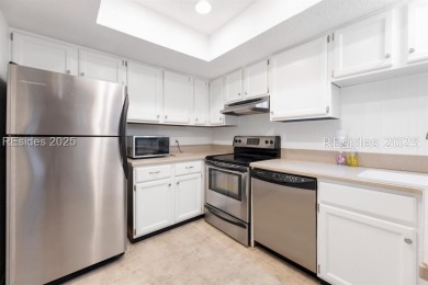 Beautifully maintained and ideally situated, this 1 bed, 1.5 on Palmetto Dunes Golf Course and Resort in South Carolina - for sale on GolfHomes.com, golf home, golf lot