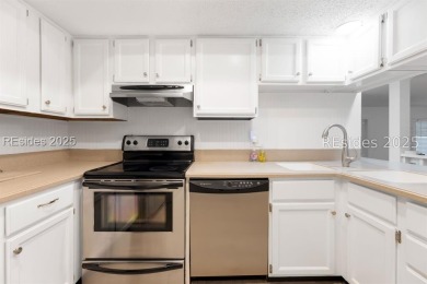 Beautifully maintained and ideally situated, this 1 bed, 1.5 on Palmetto Dunes Golf Course and Resort in South Carolina - for sale on GolfHomes.com, golf home, golf lot