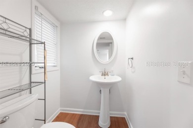Beautifully maintained and ideally situated, this 1 bed, 1.5 on Palmetto Dunes Golf Course and Resort in South Carolina - for sale on GolfHomes.com, golf home, golf lot