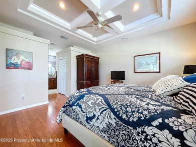Spacious, gracious 2/2/2 + den pool home, on 14th green of on Silverthorn Country Club in Florida - for sale on GolfHomes.com, golf home, golf lot