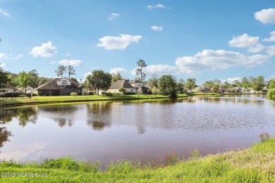 Beautiful 4/2/2 home located in highly desirable Eagle Harbor in on Eagle Harbor Golf Club in Florida - for sale on GolfHomes.com, golf home, golf lot