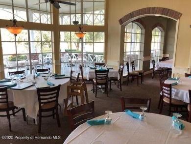 Spacious, gracious 2/2/2 + den pool home, on 14th green of on Silverthorn Country Club in Florida - for sale on GolfHomes.com, golf home, golf lot