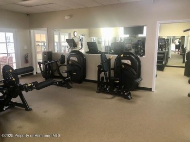 Spacious, gracious 2/2/2 + den pool home, on 14th green of on Silverthorn Country Club in Florida - for sale on GolfHomes.com, golf home, golf lot