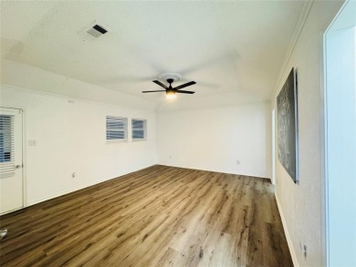 Over 2,600SF Single Story Home with 4 Bedrooms, 3 Bathrooms, 2 on Lake Arlington Golf Course in Texas - for sale on GolfHomes.com, golf home, golf lot
