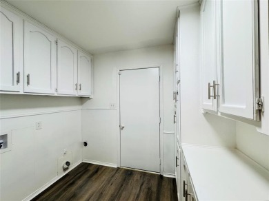 Over 2,600SF Single Story Home with 4 Bedrooms, 3 Bathrooms, 2 on Lake Arlington Golf Course in Texas - for sale on GolfHomes.com, golf home, golf lot