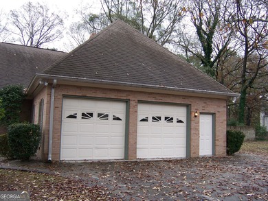 Need some room this is it !!! 5 Bdrm 3 Bth all Brick home. Huge on Landings Golf Club in Georgia - for sale on GolfHomes.com, golf home, golf lot