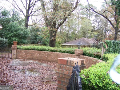 Need some room this is it !!! 5 Bdrm 3 Bth all Brick home. Huge on Landings Golf Club in Georgia - for sale on GolfHomes.com, golf home, golf lot