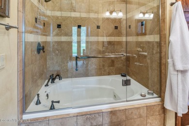 PREMIUM GOLF COTTAGE AT PRESTIGIOUS BLACK ROCK. Privately on The Golf Club at Black Rock in Idaho - for sale on GolfHomes.com, golf home, golf lot