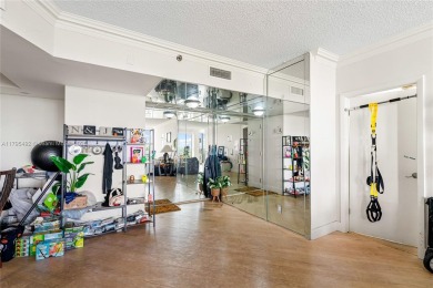 Remodeled 2 bedroom in the heart of Aventura. Double door foyer on Turnberry Isle Resort and Club in Florida - for sale on GolfHomes.com, golf home, golf lot