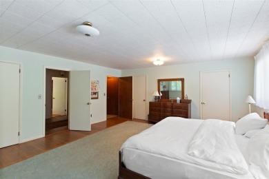 BOAT o SWIM o FISH o TENNIS o GOLF -- Experience the ultimate on Mahopac Golf Club in New York - for sale on GolfHomes.com, golf home, golf lot