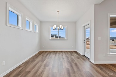 The Mirage by Pioneer Homes is a charming single level home with on Hunters Point Golf Club in Idaho - for sale on GolfHomes.com, golf home, golf lot