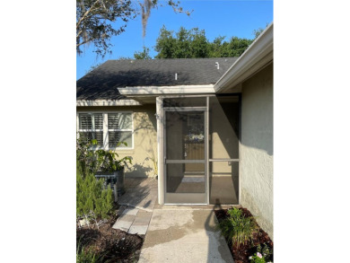 Under contract-accepting backup offers. Motived on Tuscawilla Country Club in Florida - for sale on GolfHomes.com, golf home, golf lot