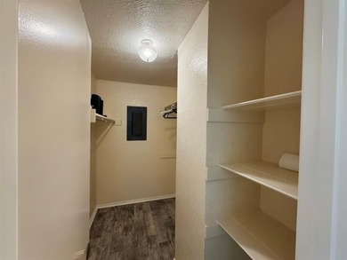 Highly upgraded unit with an ensuite bath for each bedroom plus on Stevens Park Golf Course in Texas - for sale on GolfHomes.com, golf home, golf lot