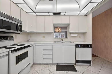 ASSOC REQUIRES 15% DOWN & 1 OCCUP on Wynmoor Golf Course in Florida - for sale on GolfHomes.com, golf home, golf lot