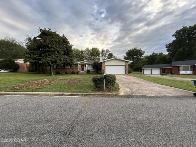 Completely remodeled golf course home offering 2,147 sq. ft. of on Baxter Country Club in Kansas - for sale on GolfHomes.com, golf home, golf lot