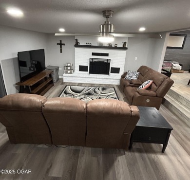 Completely remodeled golf course home offering 2,147 sq. ft. of on Baxter Country Club in Kansas - for sale on GolfHomes.com, golf home, golf lot
