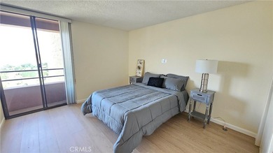 Fantastic value for this condo located on the 9th floor.  The on Leisure Village Par 3 Golf Course in California - for sale on GolfHomes.com, golf home, golf lot